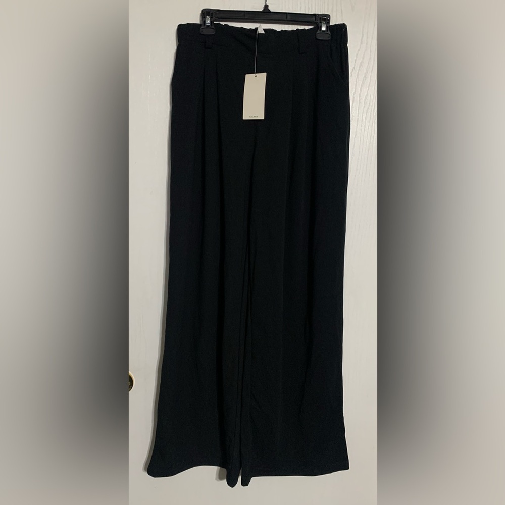 Halara Flex Black High Waisted Side Pocket Wide Leg
Waffle Pants - Picture 4 of 6